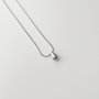 Heliophilia Silver Collar Chicagos Grey Plateado